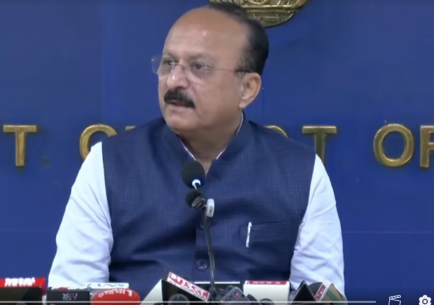 शिक्षा मंत्री आशीष सूद का पलटवार: AAP के 'बुक स्कैम' आरोपों को बताया बेबुनियाद, दस्तावेज़ों के साथ पेश किए सबूत
